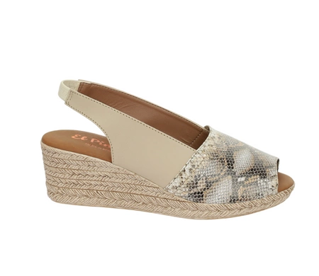 Beżowe sandały skórzane na koturnie ze wzorem wężowej skóry El Pimpi