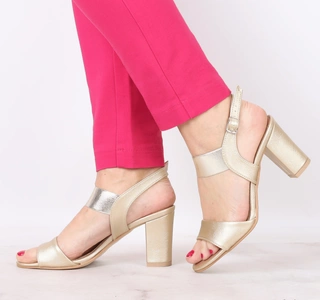 Złote sandały na średnim wygodnym obcasie Azali - Produkt Polski