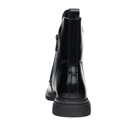 Czarne skórzane lakierowane botki na płaskim obcasie eleganckie VINCEZA