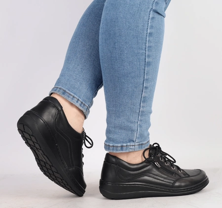 Czarne półbuty damskie skórzane komfortowe Helios 411