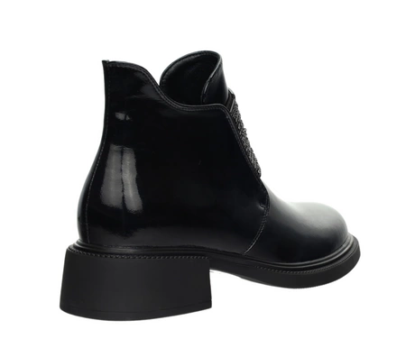 Bardzo eleganckie półbuty damskie ze skóry naturalnej lakierowanej Polskie Gino Fabiani