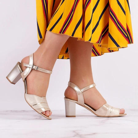 Sandały skórzane na obcasie Polskie Gino Fabiani