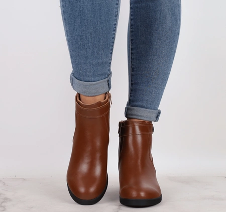 Brązowe czekoladowe półbuty zimowe damskie na obcasie ze skóry naturalnej licowej Polskie Gino Fabiani