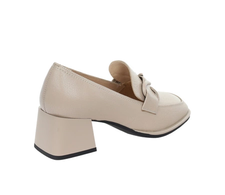 Skórzane eleganckie półbuty damskie wsuwane w kolorze cappucino Gino Fabiani