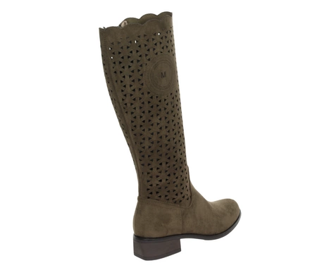 Brązowe zamszowe kozaki damskie jesienne na płaskim obcasie Eveline