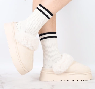 Beżowe kapcie z futerkiem na platformie wsuwane śniegowce świąteczne EMU