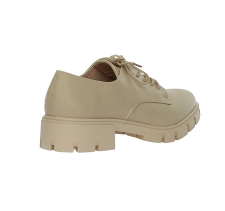 Beżowe eleganckie półbuty sznurowane derby wizytowe od Daszyński