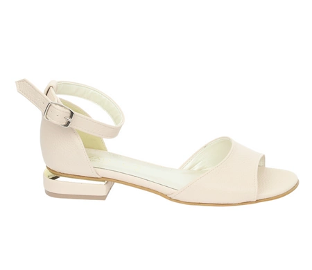 Beżowe sandały damskie zabudowane płaskie ślubne Azali - Produkt Polski