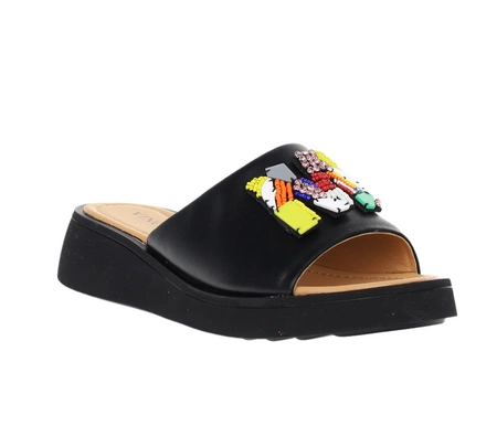 Czarne skórzane klapki damskie na grubej podeszwie VINCEZA