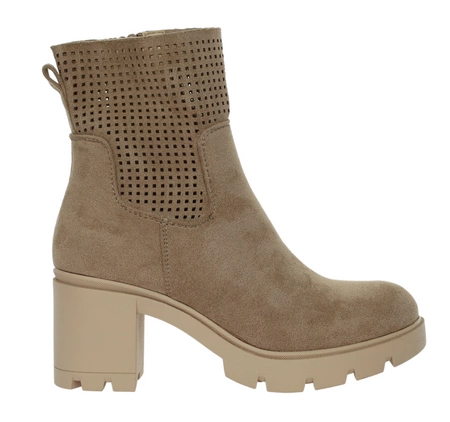 Beżowe zamszowe botki damskie na wygodnym klocku Jezzi