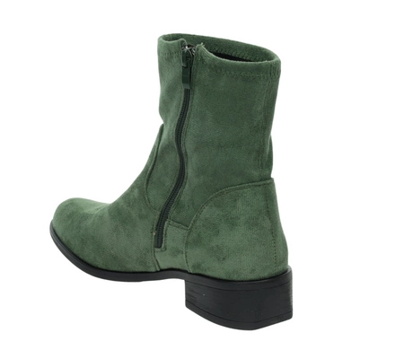 Zielone botki zamszowe płaskie wygodne i eleganckie Jezzi