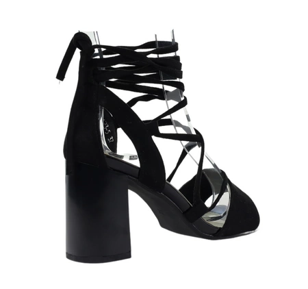 Seksowne czarne sandały damskie na obcasie sznurowane i wiązane na kostce Jezzi