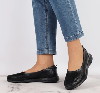 Czarne baleriny damskie skórzane czółenka sportowe Jezzi