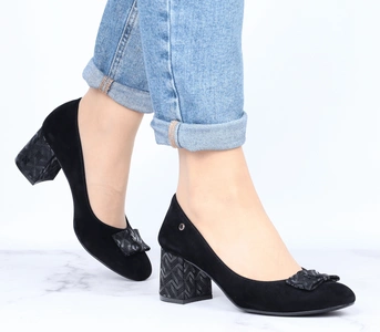 Czarne wygodne czółenka na szerokim obcasie Jasmine od Azali