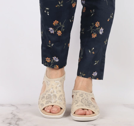 Komfortowe sandały damskie płaskie wsuwane elastyczne Jezzi