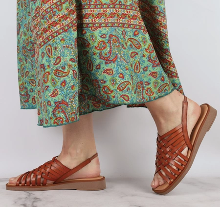 Brązowe skórzane sandały rzymianki plecione jezuski El Pimpi - Made in Spain