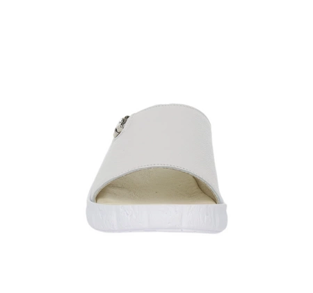 Białe komfortowe klapki damskie ze skóry naturalnej Helios