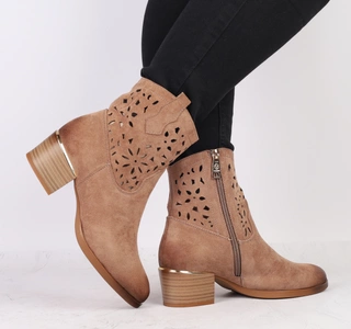 Jasnobrązowe botki kowbojki zamszowe Margaret od VINCEZA