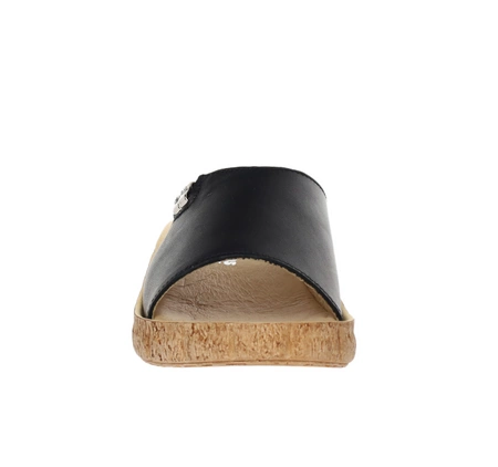 Skórzane czarne klapki na korkowej podeszwie Helios