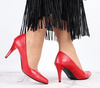 Czerwone klasyczne szpilki ze skórzaną wkładką Polskie Azali