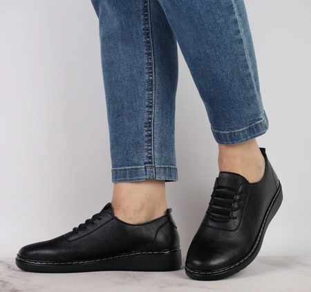 Komfortowe półbuty damskie czarne eleganckie płaskie Unisoft