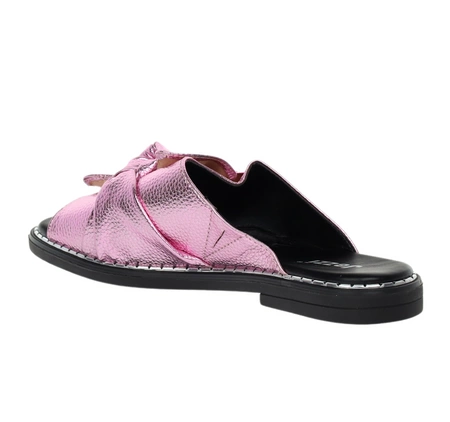 Jasno różowe klapki damskie płaskie z kokardą Jezzi