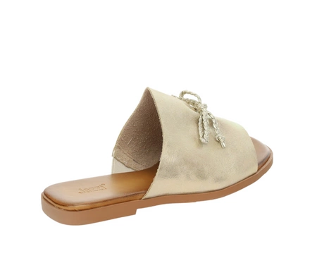 Złote eleganckie klapki damskie płaskie Jezzi