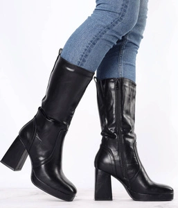 Czarne kozaki skórzane na klocku i platformie Jezzi