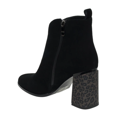 Czarne zamszowe botki eleganckie na wysokim obcasie skóra naturalna Gino Fabiani