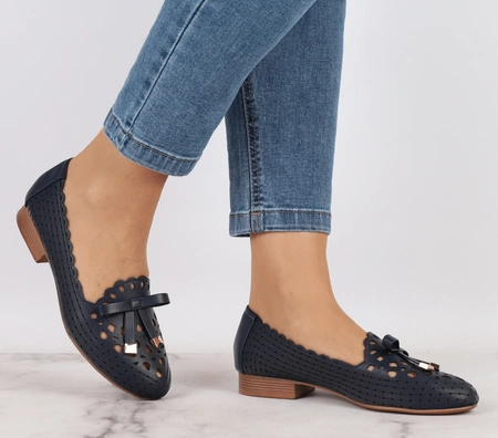 Granatowe eleganckie półbuty płaskie wsuwane ze skórzaną wkładką Aurora od Jezzi