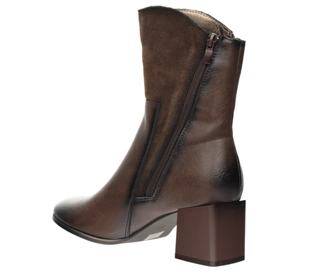 Czekoladowe eleganckie botki na średnim obcasie Jezzi