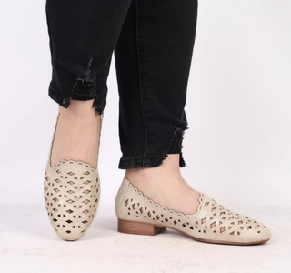 Złote ażurowe półbuty wsuwane damskie czółenka płaskie Jezzi