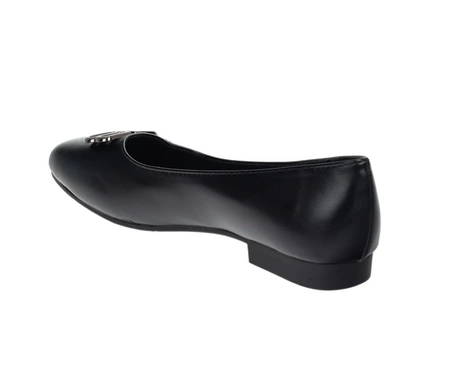 Czarne czółenka damskie płaskie baletki VINCEZA