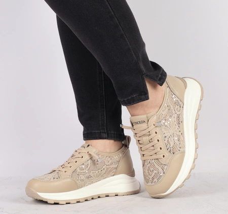 Beżowe adidasy damskie skórzane z koronką i cekinami VINCEZA