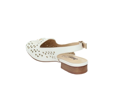Białe ażurowe czółenka płaskie z zakrytymi palcami Jezzi