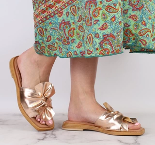 Modne klapki damskie eleganckie z miękką wkładką El Pimpi - Made in Spain