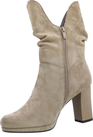 Beżowe botki zamszowe na obcasie i platformie Jezzi