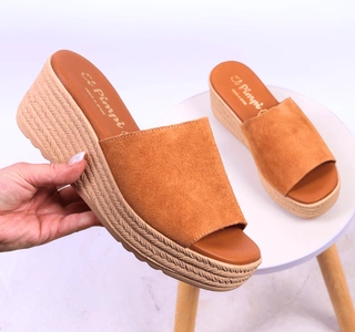 Skórzane klapki damskie na koturnie słomkowej Hiszpańskie El Pimpi