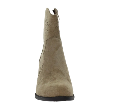 Zamszowe beżowe botki na obcasie z ażurową cholewką Jezzi