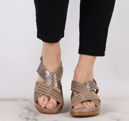 Brązowe sandały damskie komfortowe na grubej lekkiej podeszwie Jezzi