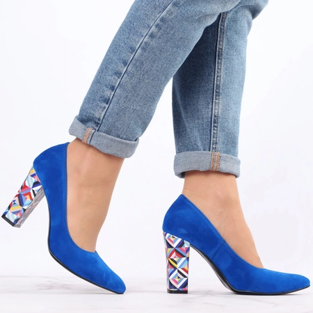 Chabrowe czółenka zamszowe na ozdobnym obcasie Sofia - Produkt Polski