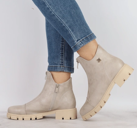 Sportowo- eleganckie botki zimowe damskie buty na traperowej podeszwie Jezzi