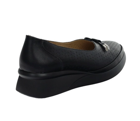 Wygodne czółenka czarne damskie z dziurkowaną cholewką VINCEZA