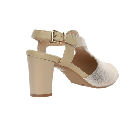 Złote sandały damskie zabudowane na obcasie Jezzi