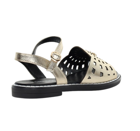 Eleganckie płaskie sandały damskie od Daszyński