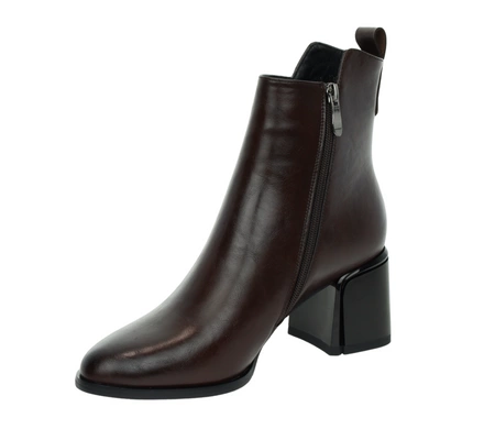 Czekoladowe botki damskie skórzane eleganckie na średnim obcasie Gino Fabiani