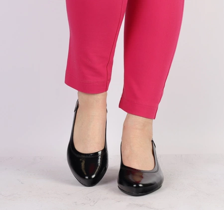 Komfortowe czółenka damskie skórzane na niskim obcasie Gino Fabiani