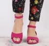 Fuksjowe eleganckie sandały na płaskim obcasie z zabudowaną piętą AZALI