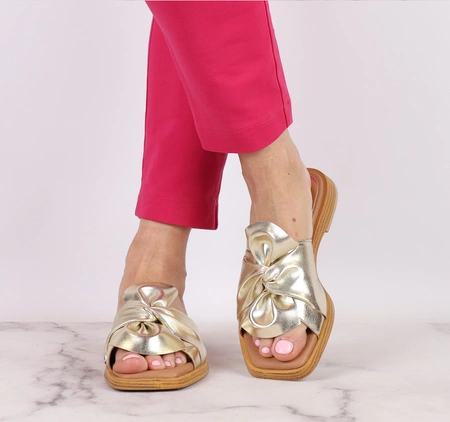 Eleganckie hiszpańskie klapki damskie płaskie z kokardą El Pimpi - Made in Spain