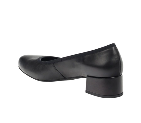 Komfortowe czółenka skórzane na wygodnym obcasie RYŁKO